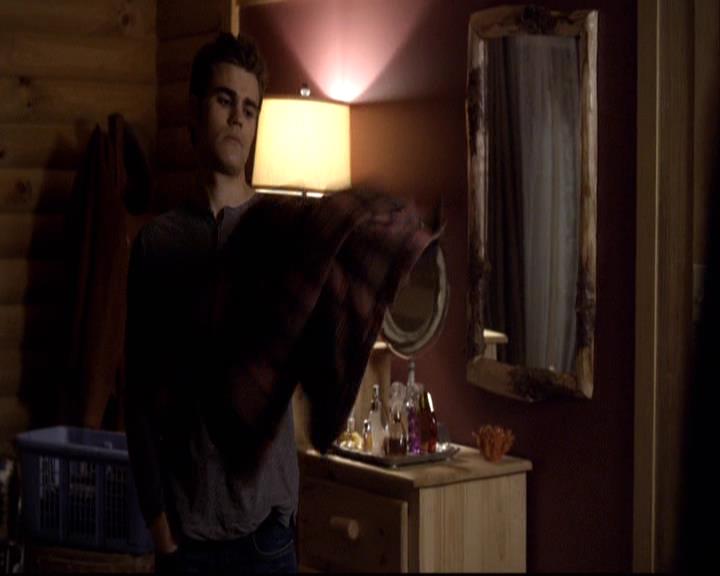 VampireDiariesWorld-dot-org_2x14CryingWolf0921.jpg