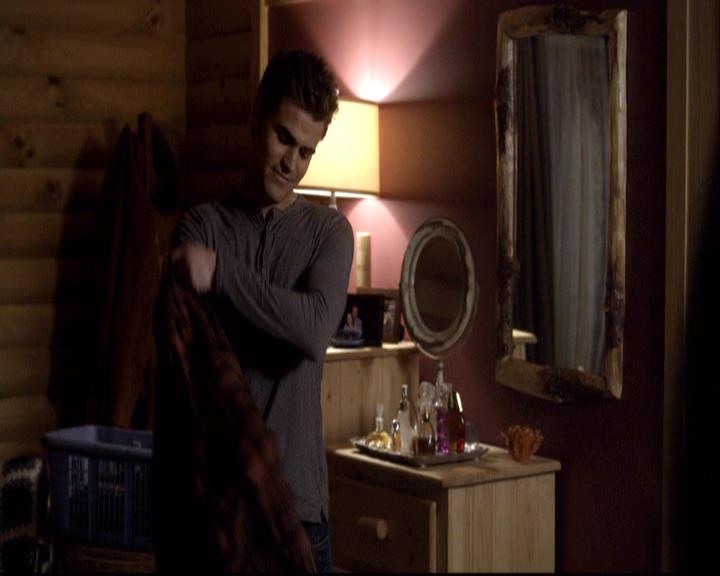 VampireDiariesWorld-dot-org_2x14CryingWolf0923.jpg