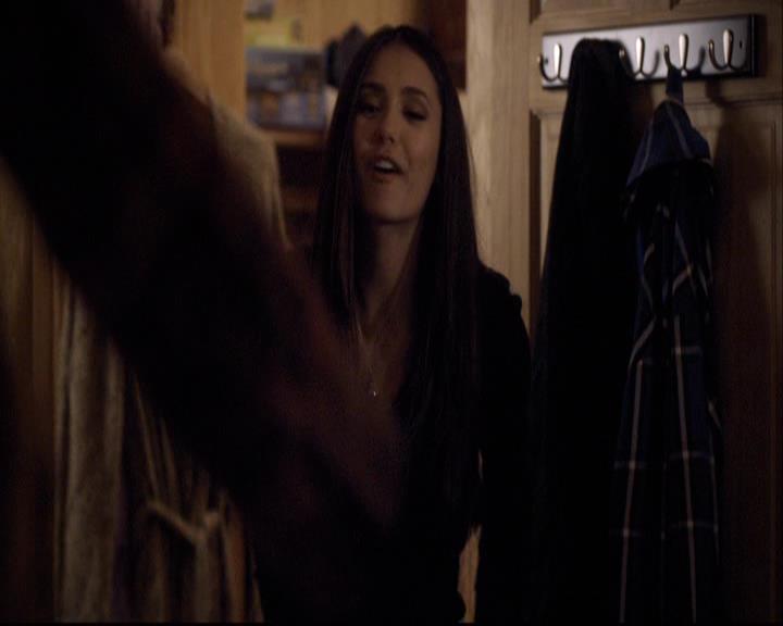 VampireDiariesWorld-dot-org_2x14CryingWolf0924.jpg