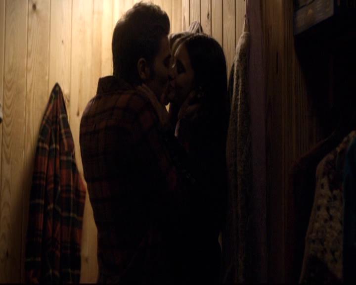 VampireDiariesWorld-dot-org_2x14CryingWolf0940.jpg