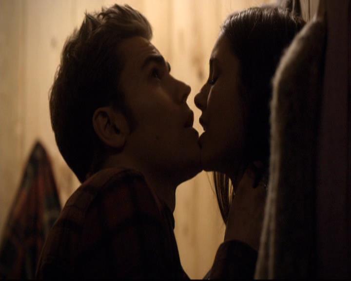 VampireDiariesWorld-dot-org_2x14CryingWolf0947.jpg