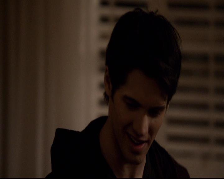 VampireDiariesWorld-dot-org_2x14CryingWolf1026.jpg