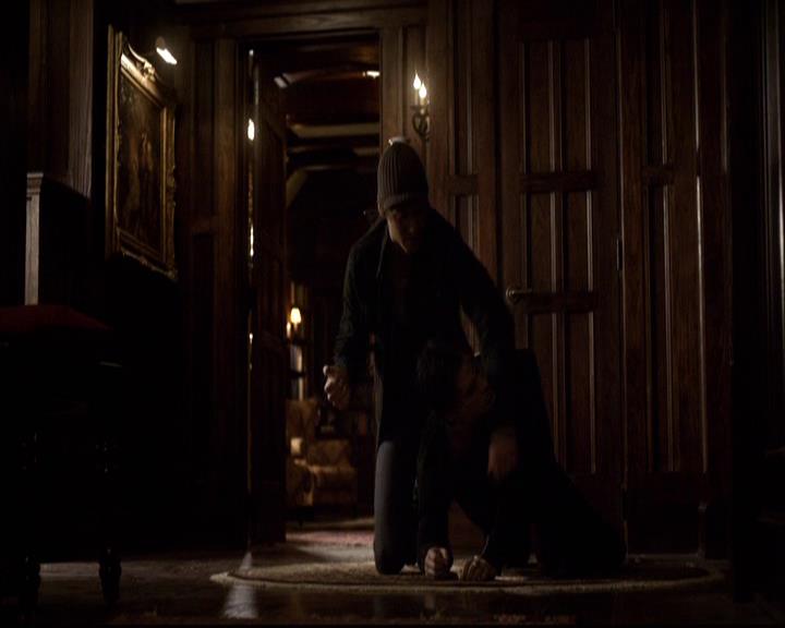 VampireDiariesWorld-dot-org_2x14CryingWolf1174.jpg