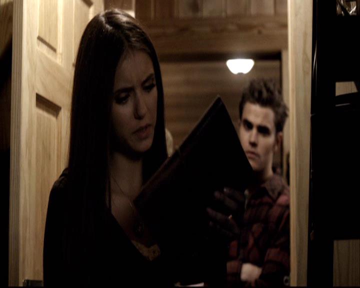 VampireDiariesWorld-dot-org_2x14CryingWolf1194.jpg