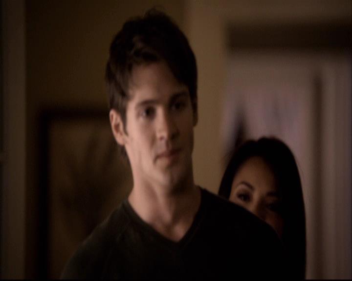 VampireDiariesWorld-dot-org_2x14CryingWolf2026.jpg