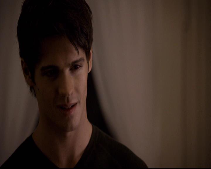 VampireDiariesWorld-dot-org_2x14CryingWolf2041.jpg