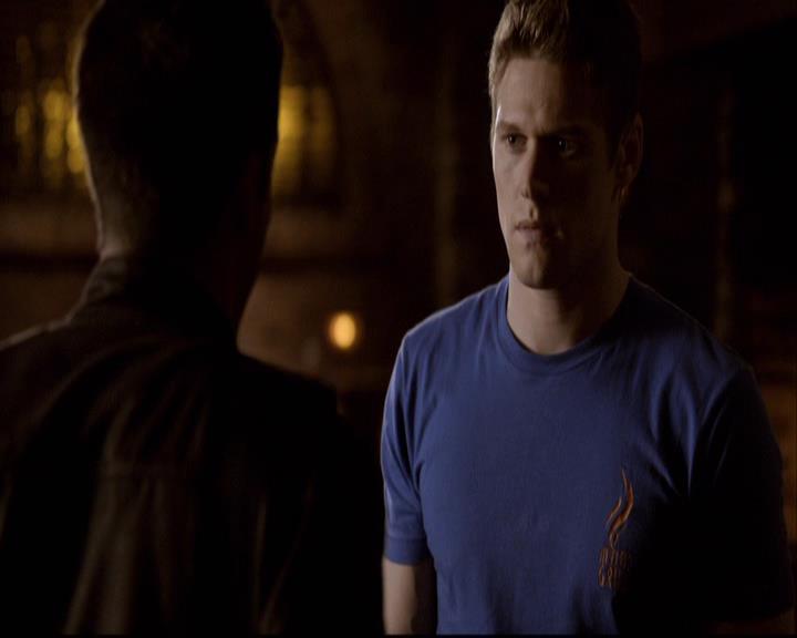 VampireDiariesWorld-dot-org_2x14CryingWolf2109.jpg