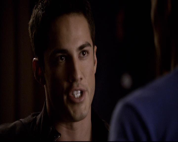 VampireDiariesWorld-dot-org_2x14CryingWolf2130.jpg