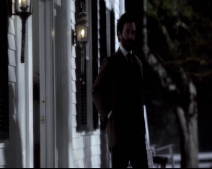 VampireDiariesWorld-dot-org_2x15TheDinnerParty0060.jpg