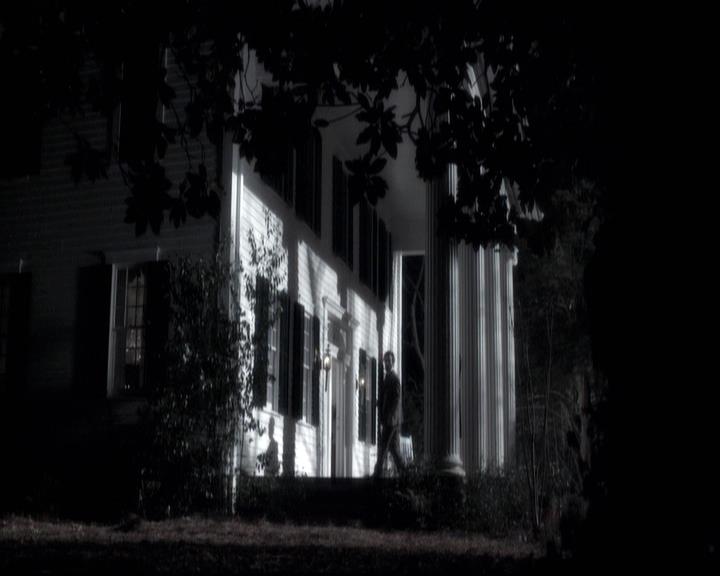 VampireDiariesWorld-dot-org_2x15TheDinnerParty0081.jpg