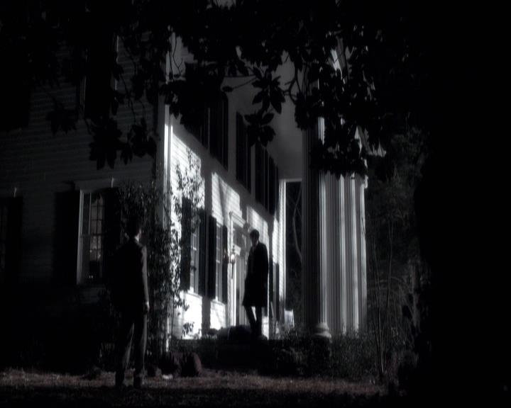 VampireDiariesWorld-dot-org_2x15TheDinnerParty0101.jpg