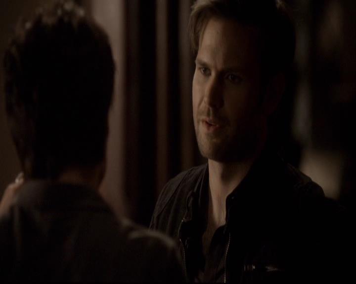 VampireDiariesWorld-dot-org_2x15TheDinnerParty0925.jpg