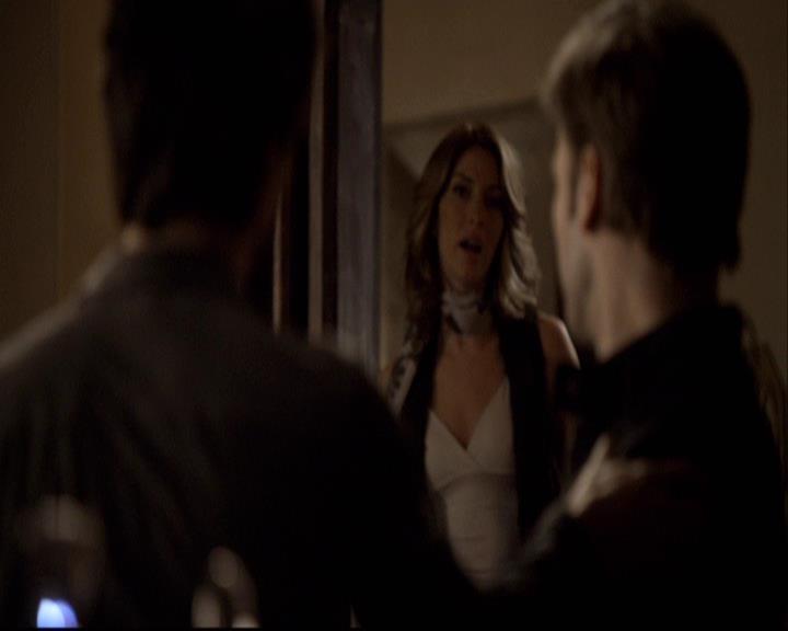 VampireDiariesWorld-dot-org_2x15TheDinnerParty0937.jpg