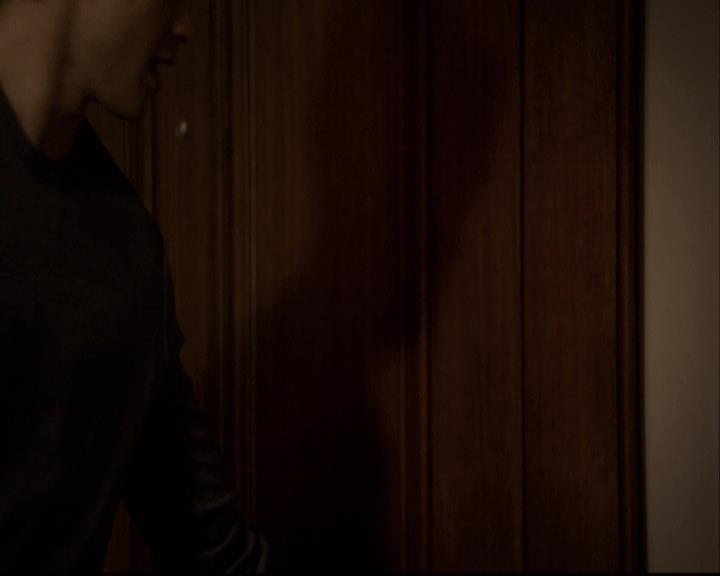 VampireDiariesWorld-dot-org_2x15TheDinnerParty1001.jpg