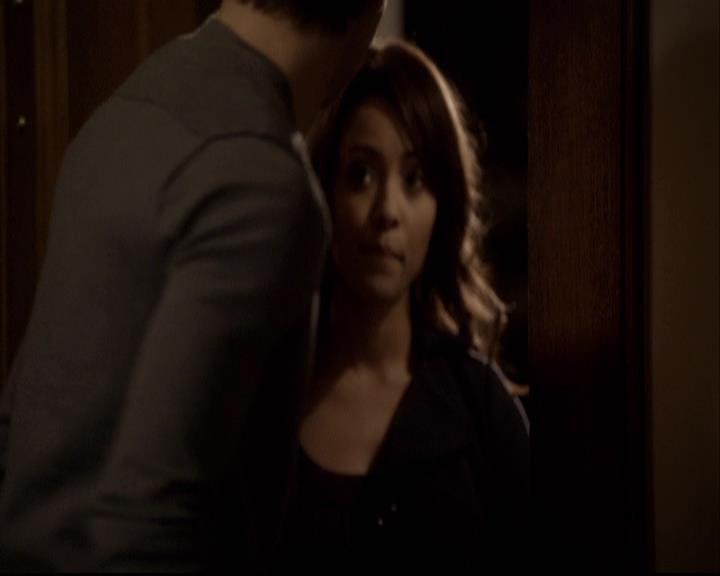 VampireDiariesWorld-dot-org_2x15TheDinnerParty1002.jpg