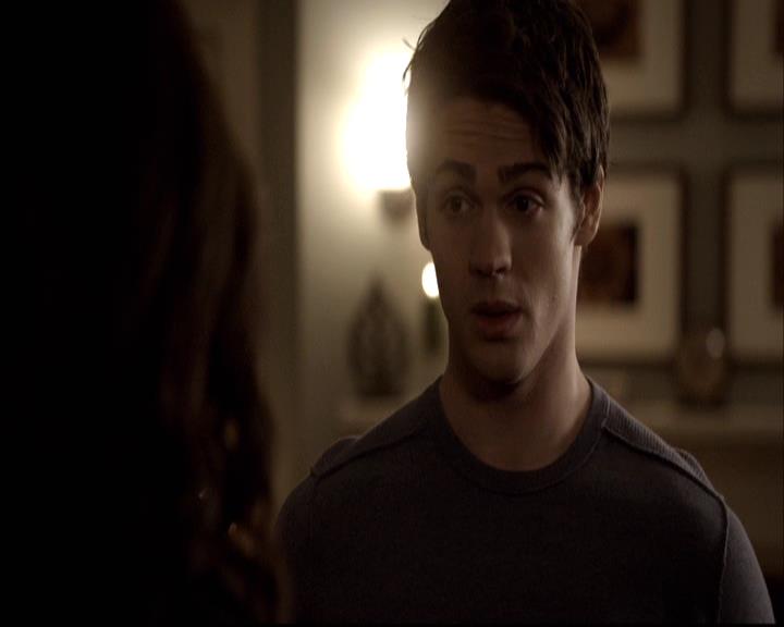 VampireDiariesWorld-dot-org_2x15TheDinnerParty1018.jpg
