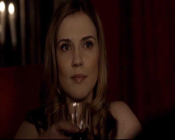 VampireDiariesWorld-dot-org_2x15TheDinnerParty1130.jpg