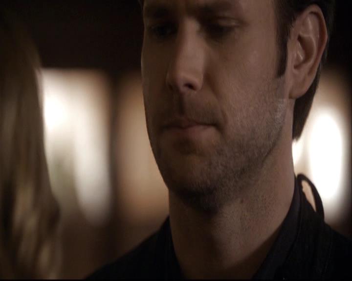 VampireDiariesWorld-dot-org_2x15TheDinnerParty2030.jpg