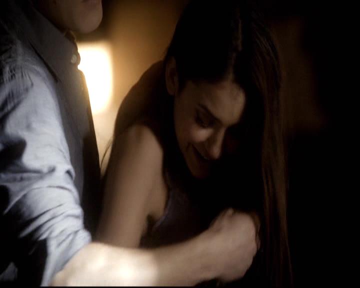 VampireDiariesWorld-dot-org_2x16TheHouseGuest0008.jpg