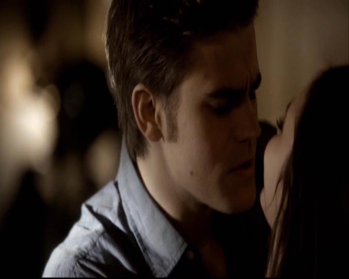 VampireDiariesWorld-dot-org_2x16TheHouseGuest0009.jpg