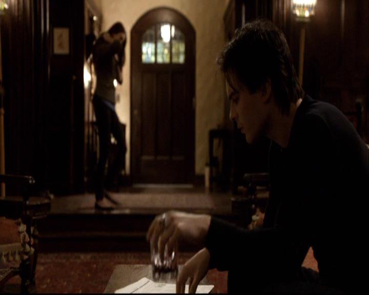 VampireDiariesWorld-dot-org_2x16TheHouseGuest0024.jpg