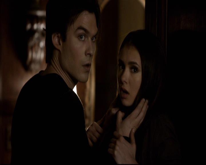 VampireDiariesWorld-dot-org_2x16TheHouseGuest0045.jpg