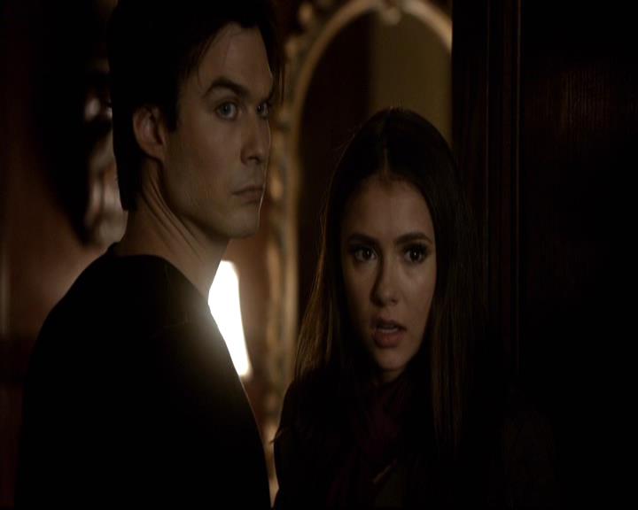 VampireDiariesWorld-dot-org_2x16TheHouseGuest0052.jpg
