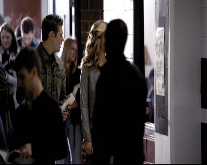 VampireDiariesWorld-dot-org_2x16TheHouseGuest0123.jpg