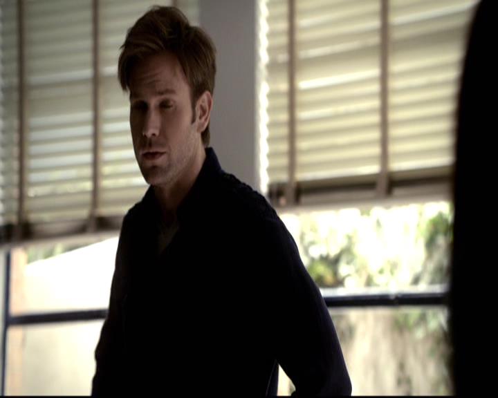 VampireDiariesWorld-dot-org_2x16TheHouseGuest0361.jpg