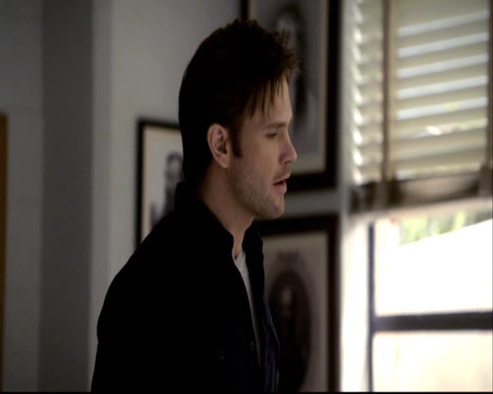VampireDiariesWorld-dot-org_2x16TheHouseGuest0379.jpg