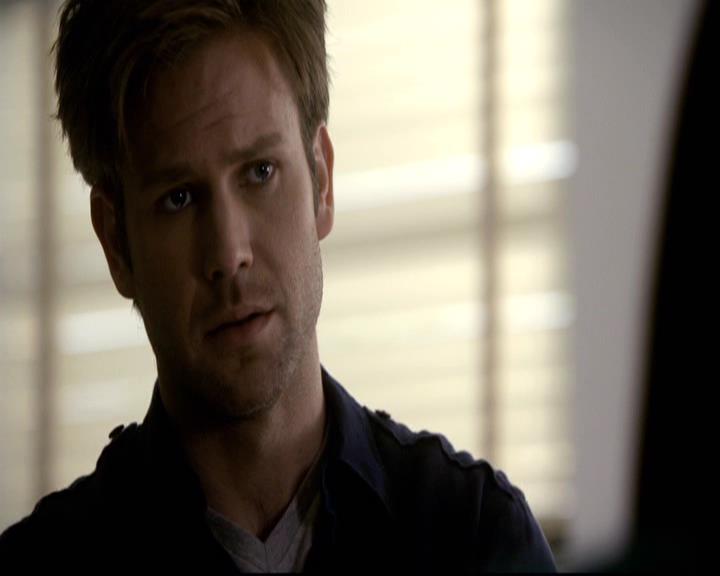 VampireDiariesWorld-dot-org_2x16TheHouseGuest0409.jpg