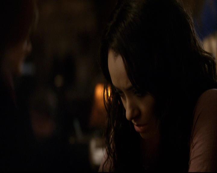 VampireDiariesWorld-dot-org_2x16TheHouseGuest0426.jpg