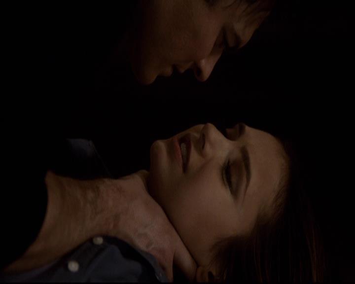 VampireDiariesWorld-dot-org_2x16TheHouseGuest0483.jpg
