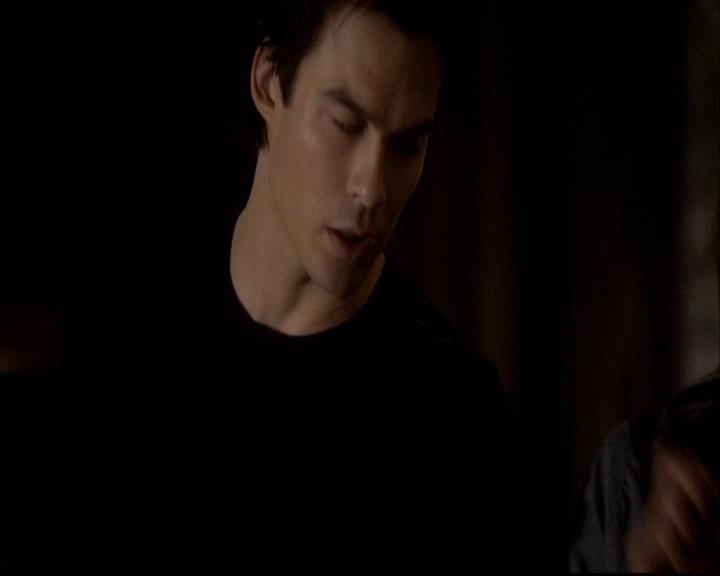 VampireDiariesWorld-dot-org_2x16TheHouseGuest0501.jpg