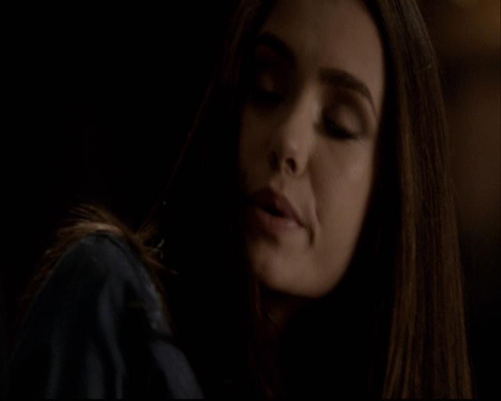 VampireDiariesWorld-dot-org_2x16TheHouseGuest0504.jpg