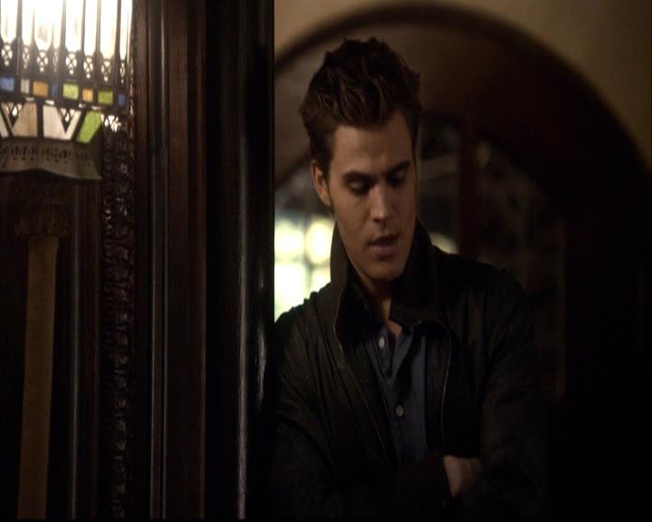 VampireDiariesWorld-dot-org_2x16TheHouseGuest0518.jpg