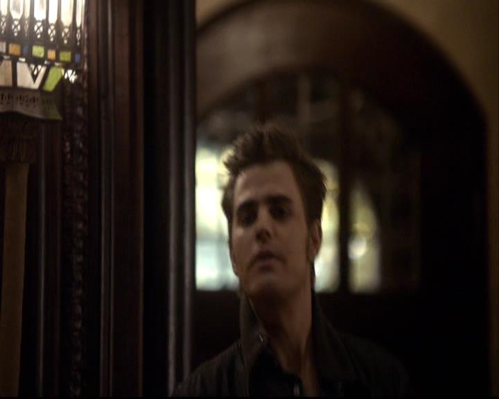 VampireDiariesWorld-dot-org_2x16TheHouseGuest0520.jpg