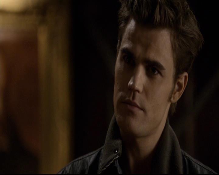 VampireDiariesWorld-dot-org_2x16TheHouseGuest0527.jpg