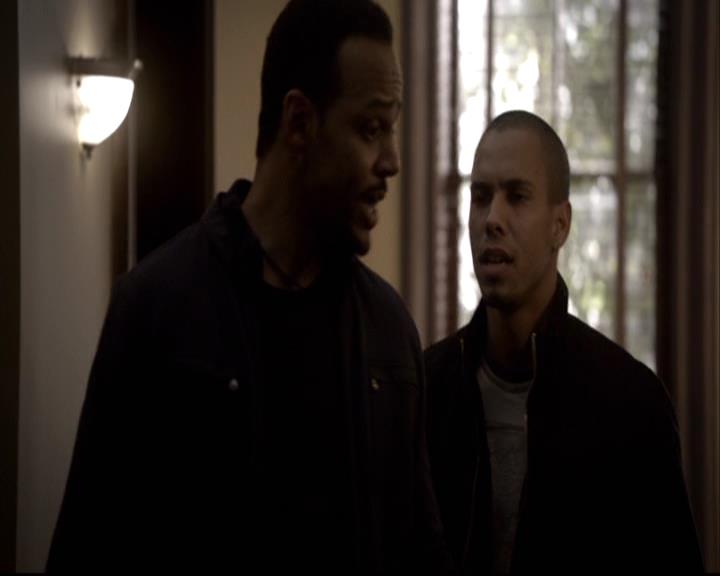 VampireDiariesWorld-dot-org_2x16TheHouseGuest0537.jpg