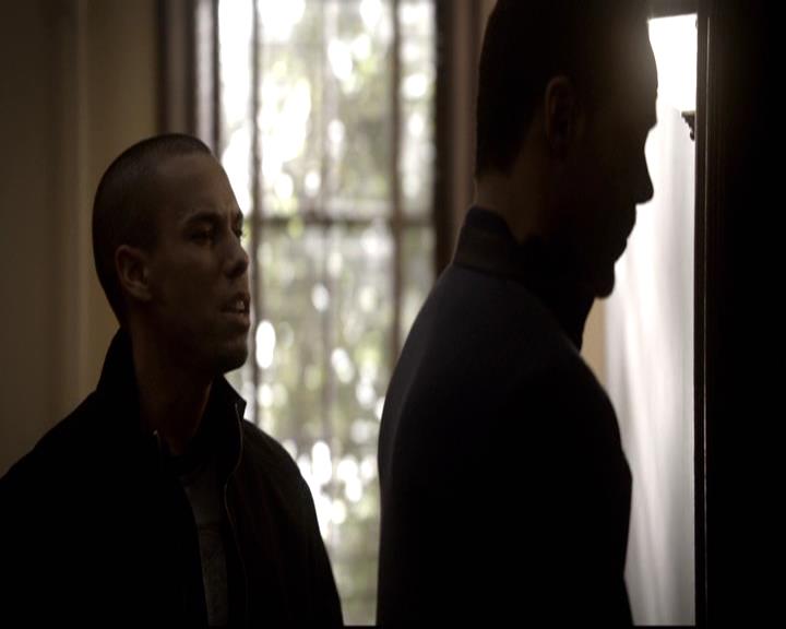 VampireDiariesWorld-dot-org_2x16TheHouseGuest0540.jpg