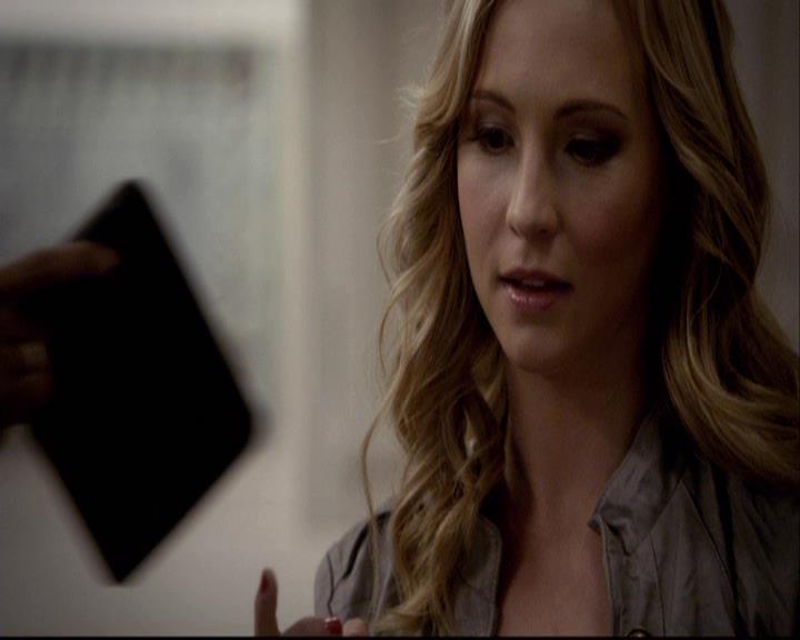 VampireDiariesWorld-dot-org_2x16TheHouseGuest0574.jpg