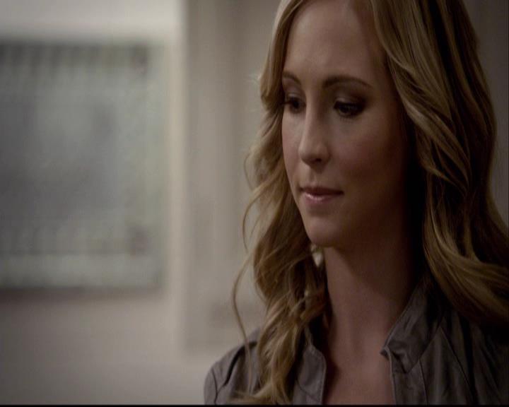 VampireDiariesWorld-dot-org_2x16TheHouseGuest0575.jpg