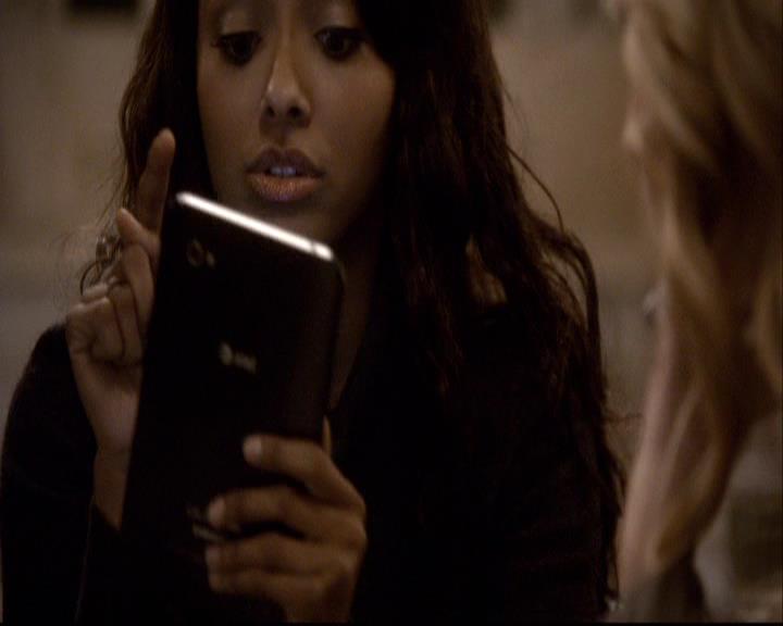 VampireDiariesWorld-dot-org_2x16TheHouseGuest0584.jpg