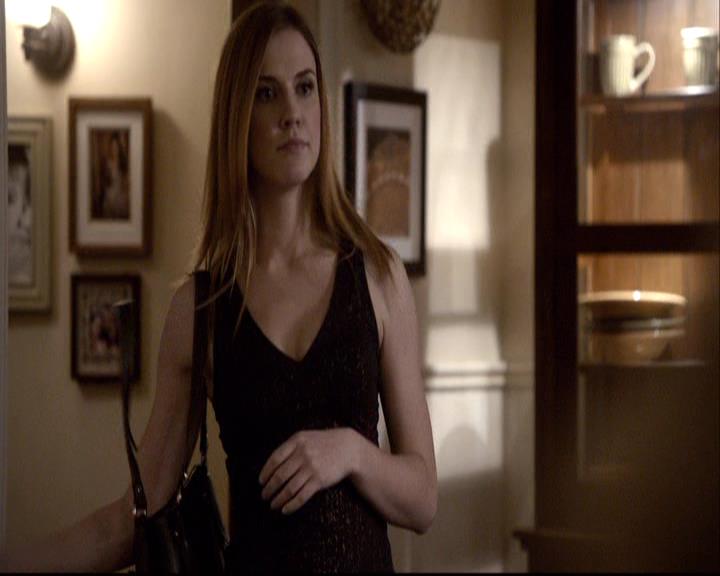 VampireDiariesWorld-dot-org_2x16TheHouseGuest0596.jpg