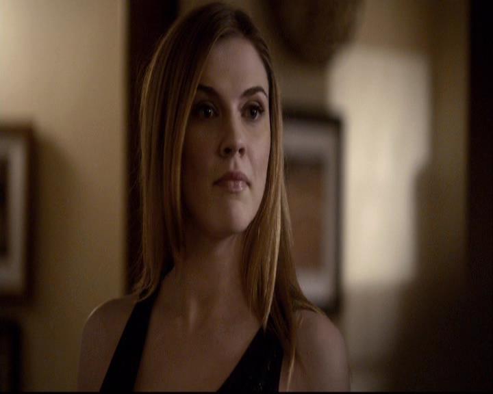 VampireDiariesWorld-dot-org_2x16TheHouseGuest0604.jpg