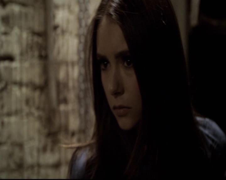 VampireDiariesWorld-dot-org_2x16TheHouseGuest0806.jpg