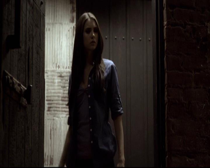 VampireDiariesWorld-dot-org_2x16TheHouseGuest0828.jpg