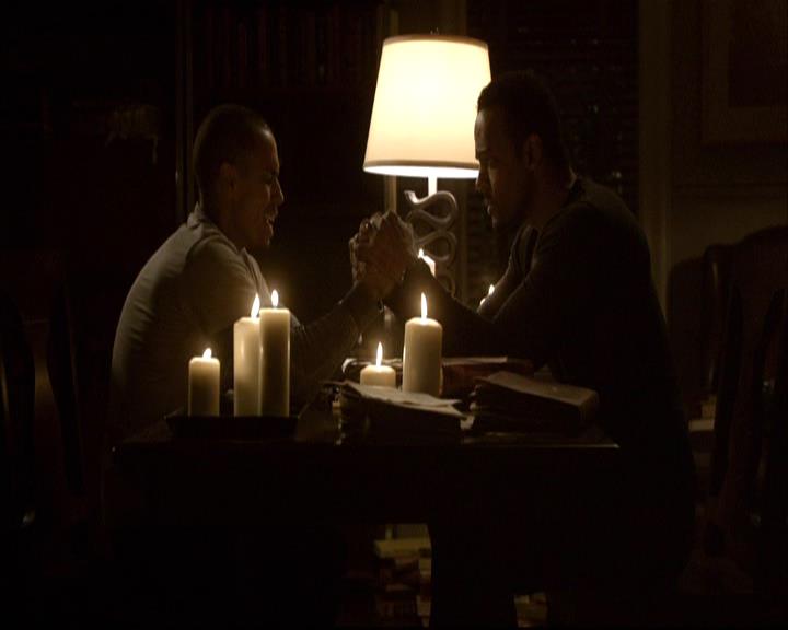 VampireDiariesWorld-dot-org_2x16TheHouseGuest0847.jpg