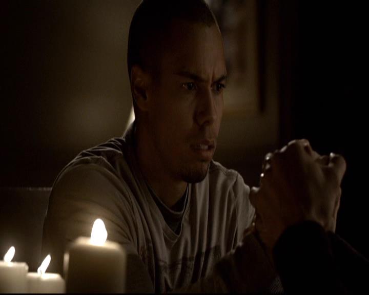 VampireDiariesWorld-dot-org_2x16TheHouseGuest0857.jpg