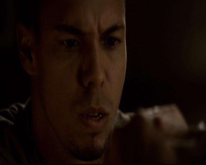 VampireDiariesWorld-dot-org_2x16TheHouseGuest0859.jpg